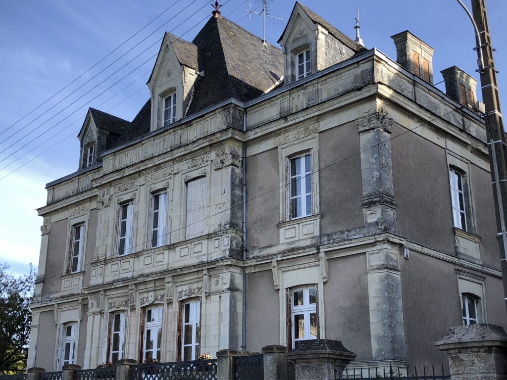 Ravalement des façades d'une habitation sur CHATEAU GONTIER SUR MAYENNE